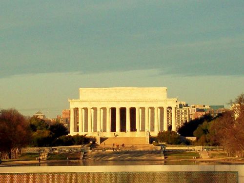 Lincoln Memorial Facts